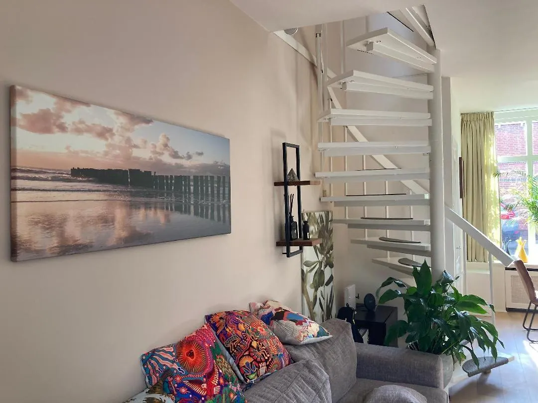 Charming Little Palace Near The City Center But Only Exactly Bookable From 17 July Till 27 July Utrecht 0*,  Netherlands